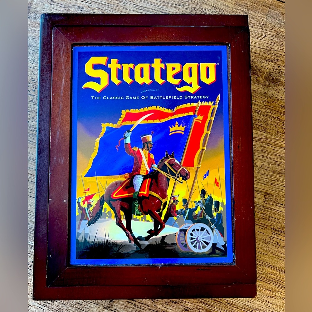 Stratego Library Edition (Wooden Bookshelf Collection)